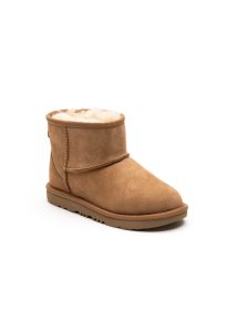 AI23-ugg-1017715KCHE_1_P-1.jpg