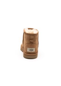 AI23-ugg-1017715KCHE_2_P-1.jpg