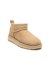 AI23-ugg-1116109SAN_1_P-1.jpg