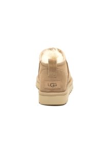 AI23-ugg-1116109SAN_2_P-1.jpg