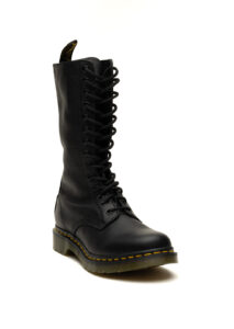 AI24-dr20martens-11820008BLACK_1_P.jpg