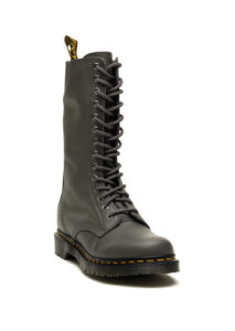 AI24-dr20martens-31701029GUNMETAL_1_P.jpg