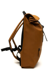 AI24-rains-ROLLTOP20RUCKSACK2013320RUST_2_P.jpg