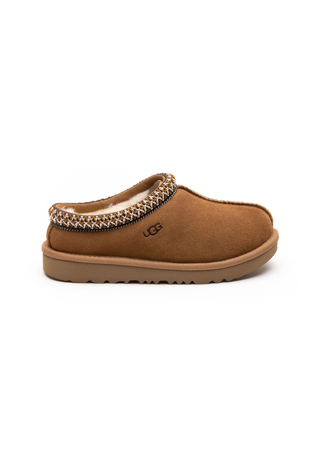 AI24-ugg-1019066KCHE.jpg