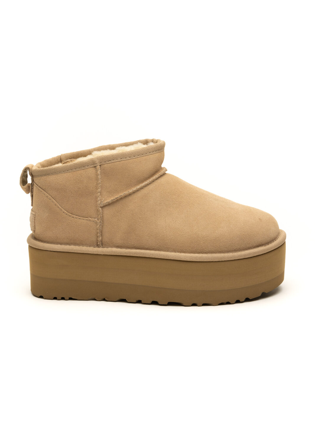 AI24-ugg-1135092SAN.jpg