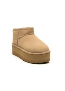 AI24-ugg-1135092SAN_1_P.jpg