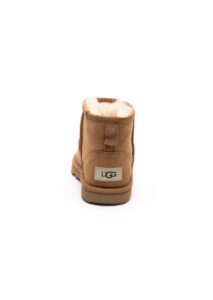 AI24-ugg-1017715KCHE_2_P.jpg