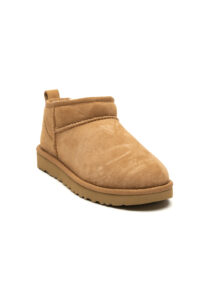 AI24-ugg-1116109CHE_1_P.jpg