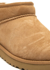 AI24-ugg-1116109CHE_8_P.jpg