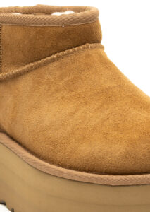 AI24-ugg-1135092CHE_8_P.jpg