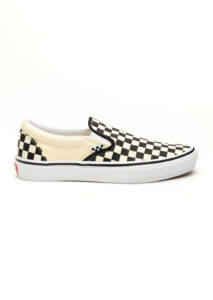 AI24-vans-VN0A5FCAAUH.jpg